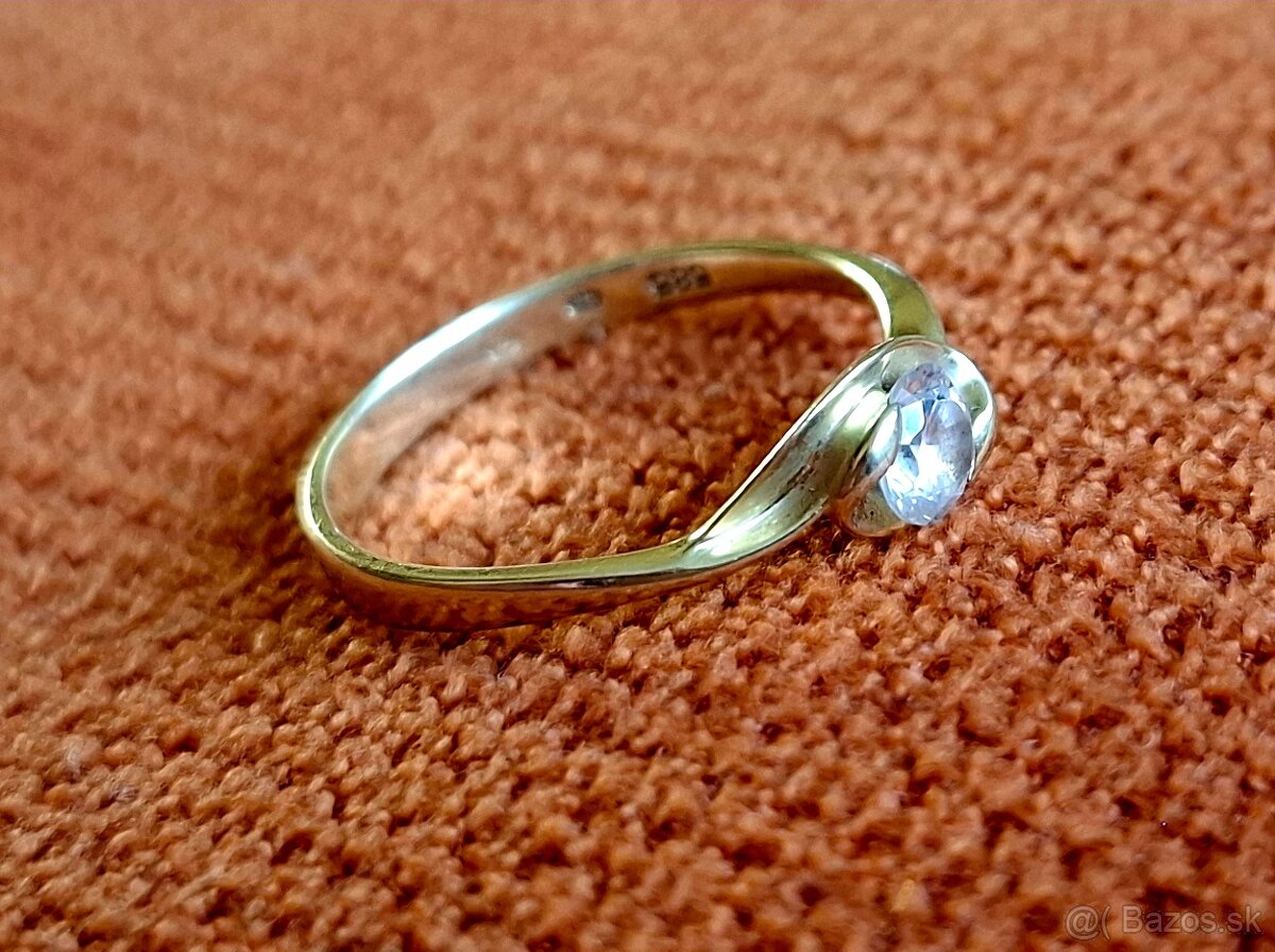 zlaty prsten 14k. 585/1000 Váha - 1.85gr