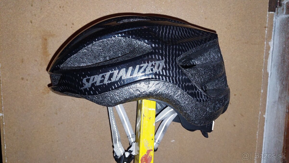 Prilba Specialized