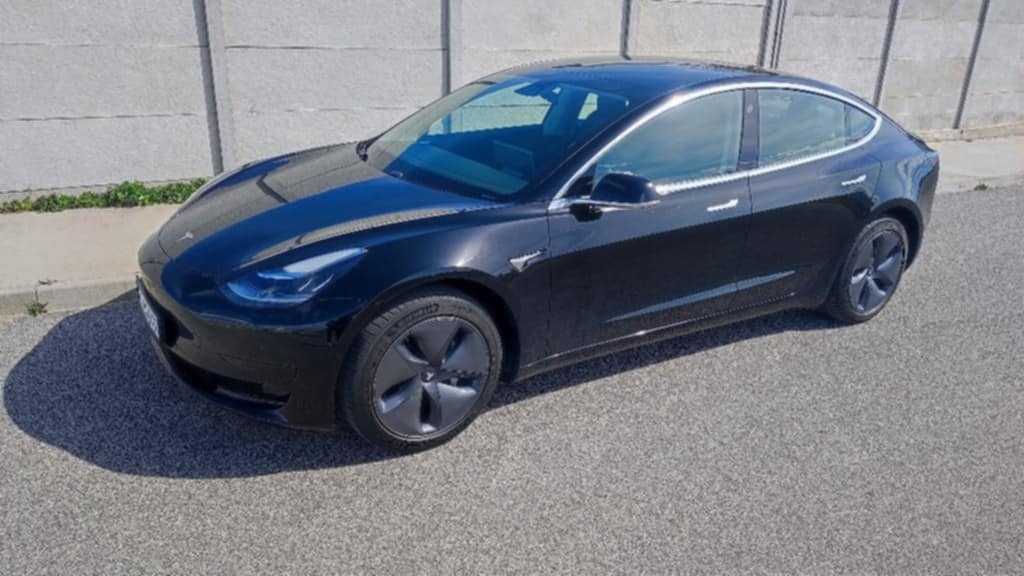 NA PRENAJOM Tesla PHM neplatíte