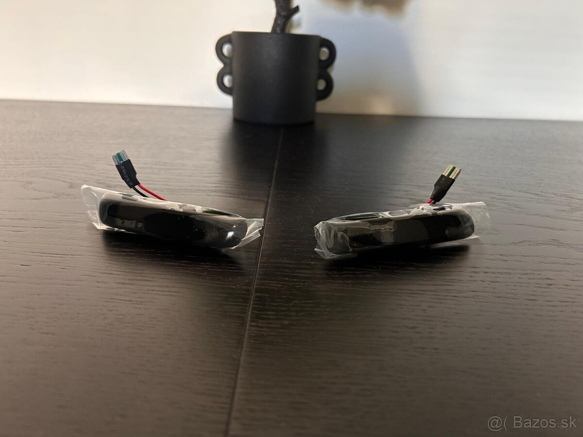 Predám čierne LED smerovky – BMW E46