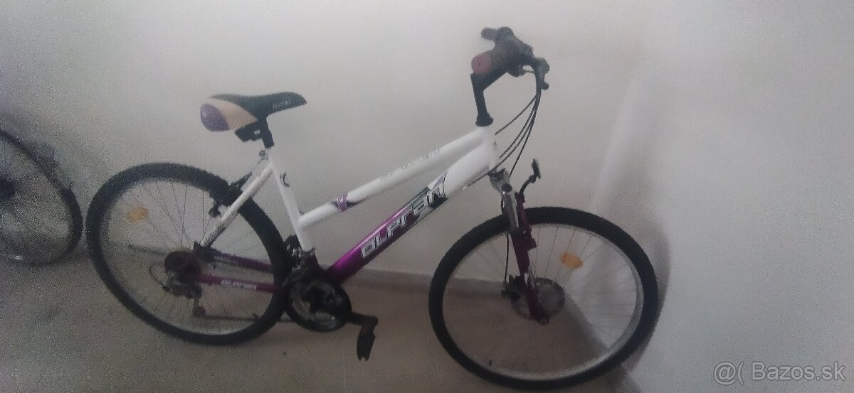 Predám zachovalý horsky bicykel olpran 26" kolesa. Na výšku