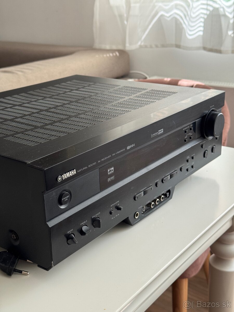 Yamaha RX-V520 Receiver 5.1 Channel HiFi Stereo
