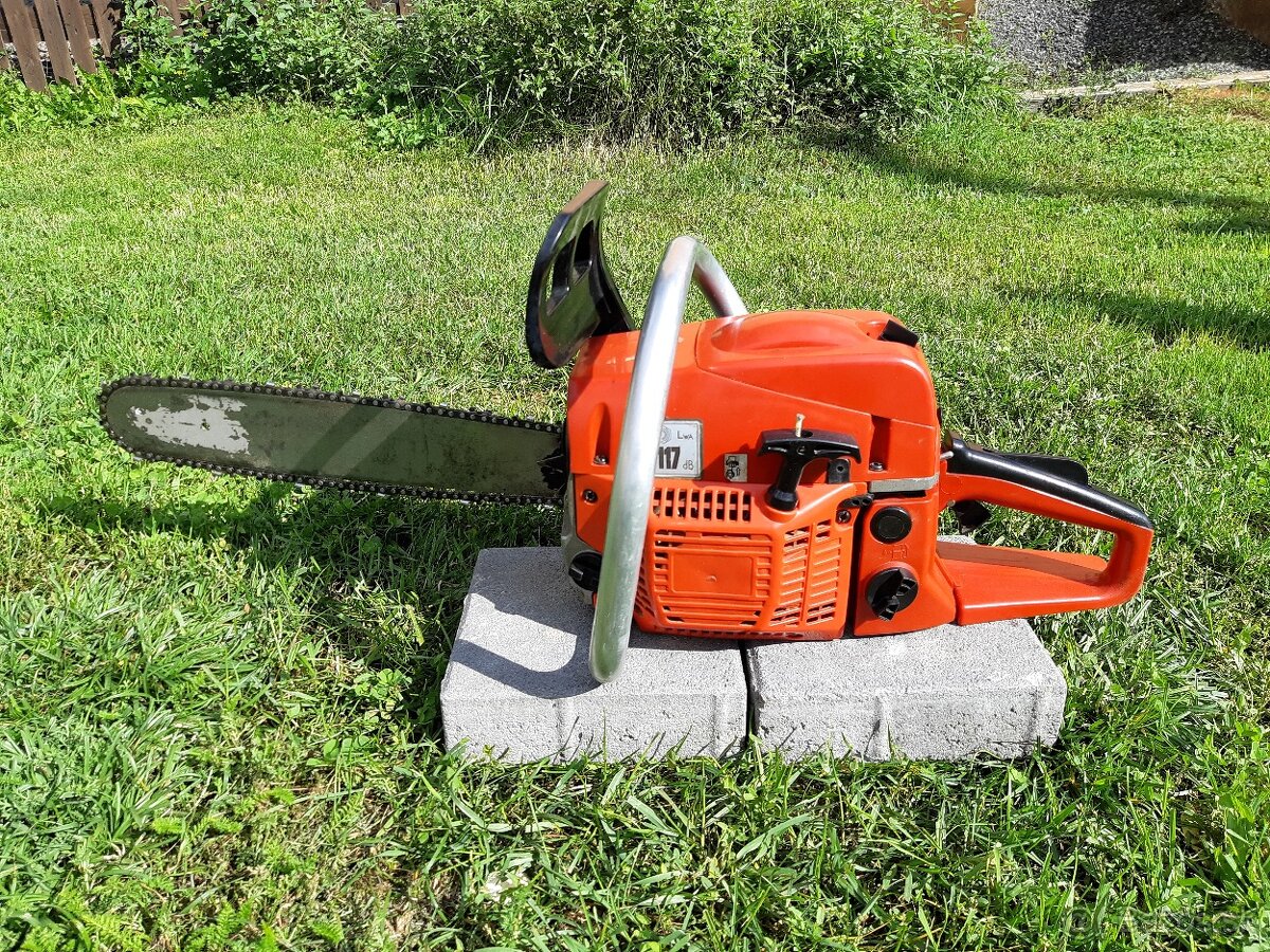 Motorová píla Hecht 2,1kw 50cm3