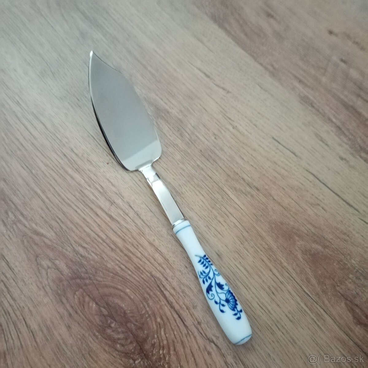 cibulak, dubí, ZWB krígeľ, hodiny, príbor, mažiar