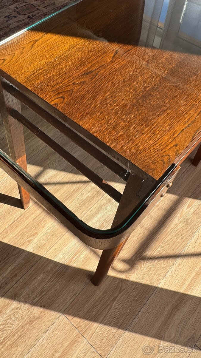 Retro konferenčný stolík