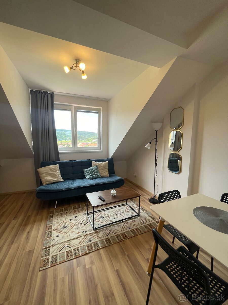 2-3 izb. byt Pavlovičovo námestie Prešov