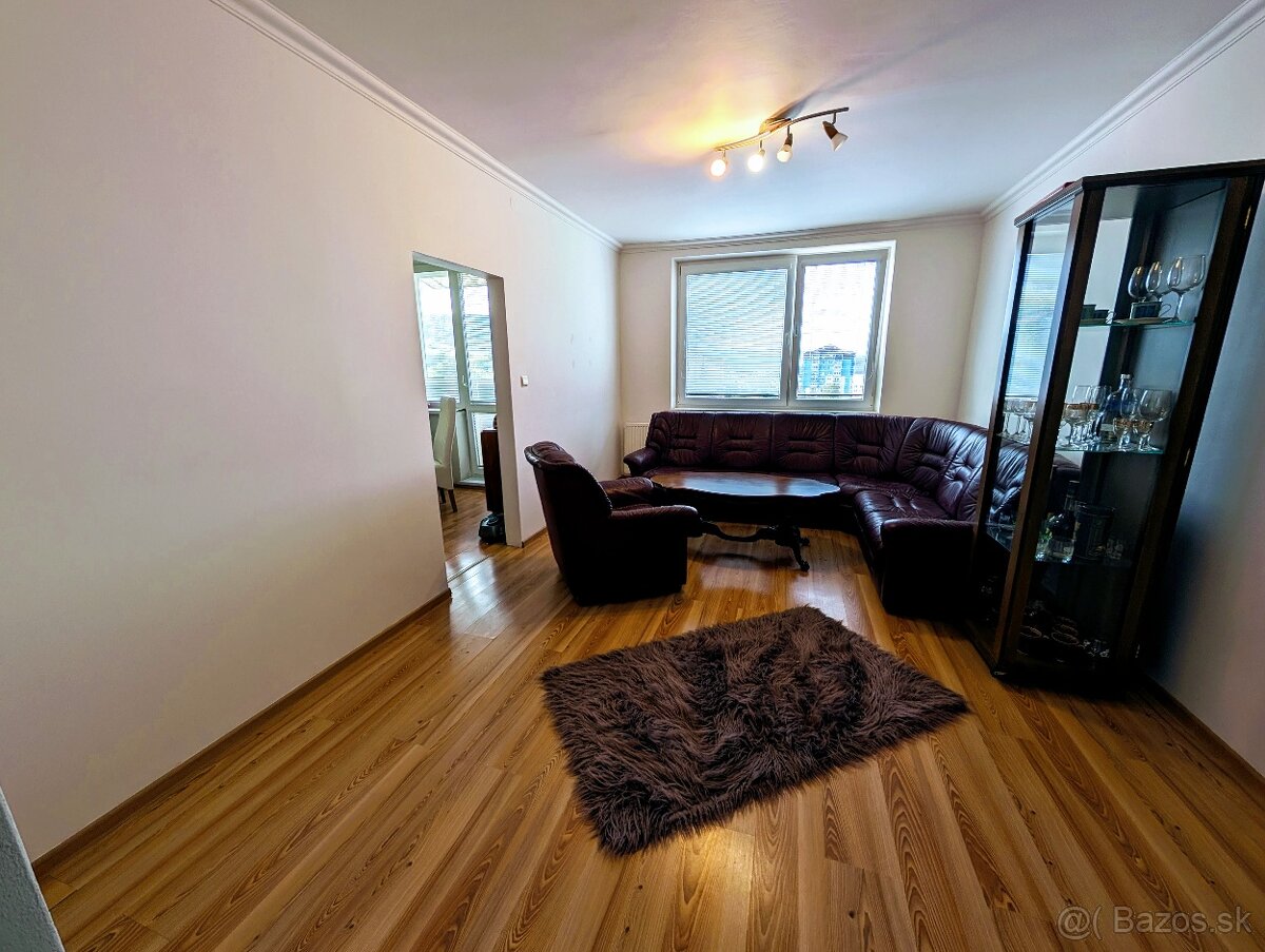 3-izbový byt s balkónom s krásnym výhľadom