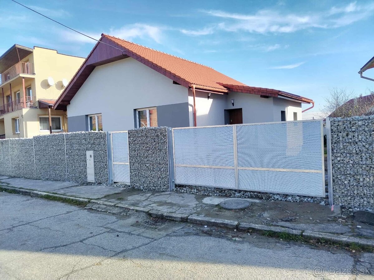 Prerobený 5-izbový RODINNÝ DOM, pozemok 547 m2, Podháj