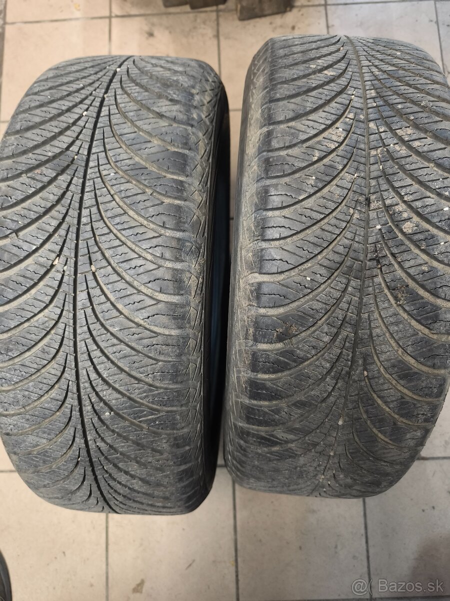 Celoročné pneumatiky Goodyear Vector4seasons