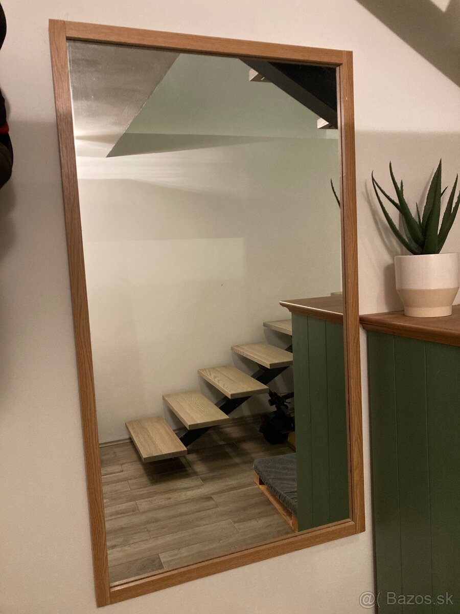 Velke nastenne zrkadlo 127 x 72,5 cm