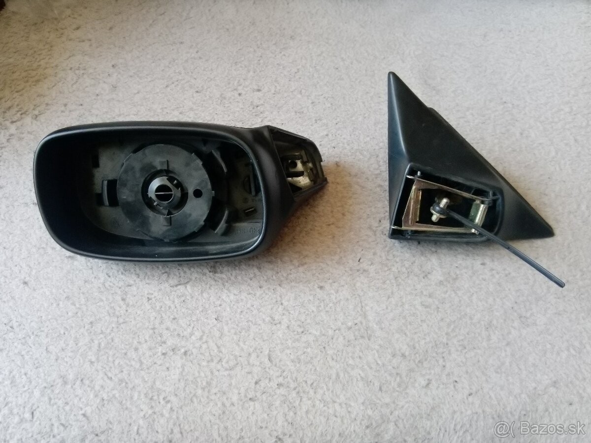 Kryt a úchyt na spätné zrkadlo - Opel Astra F