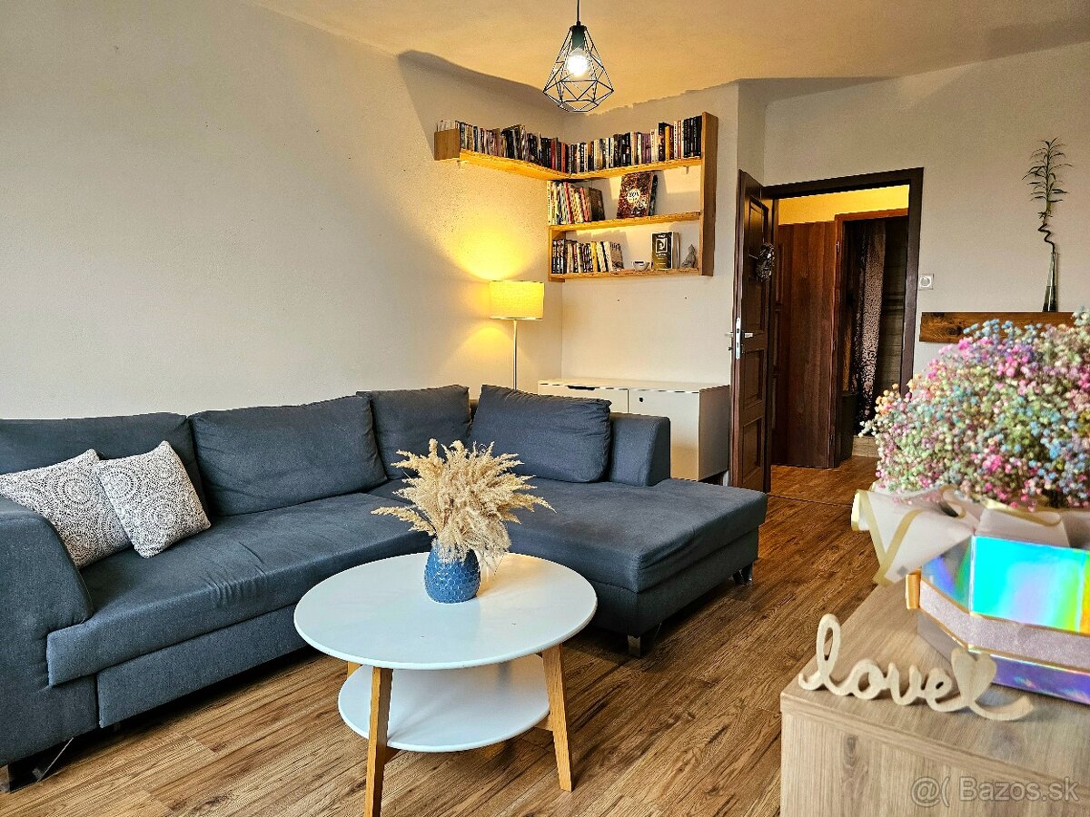 NA PRENÁJOM útulný 2 izb. byt v CENTRE Levíc