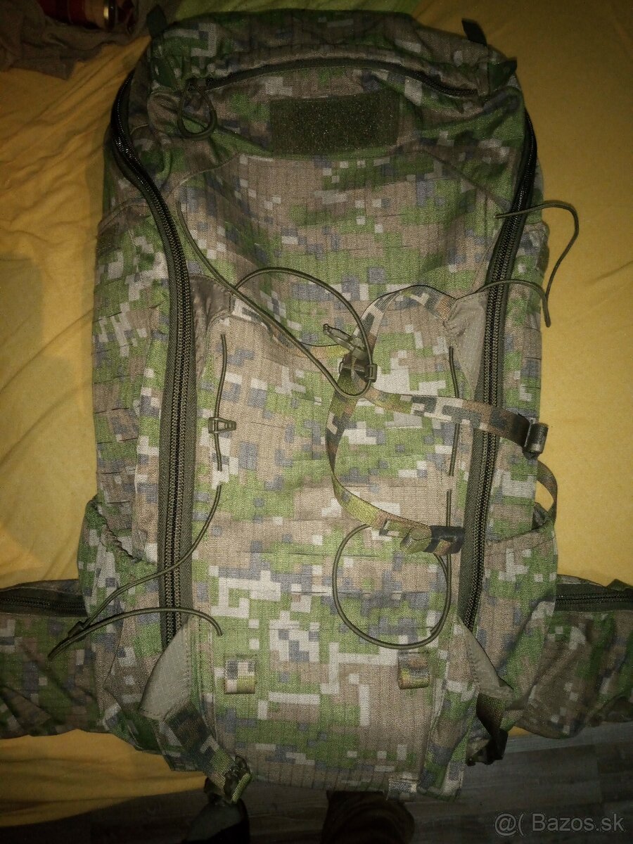 Predám vojenský  batoh digi vz.2007 les Magnus 40l