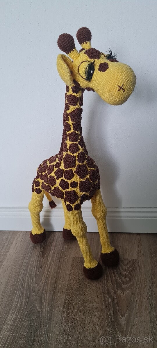 Hand made háčkovaná žirafa