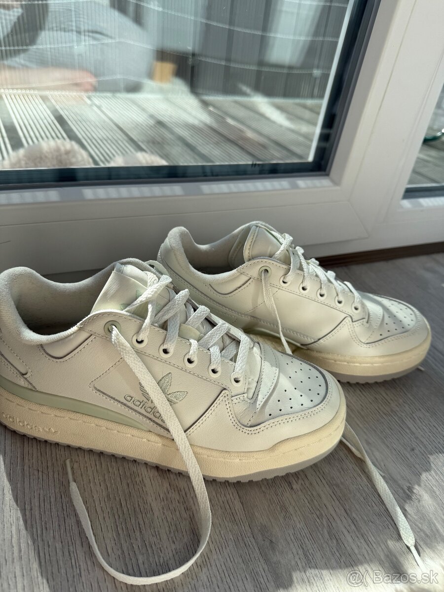 Tenisky Adidas Forum Bold