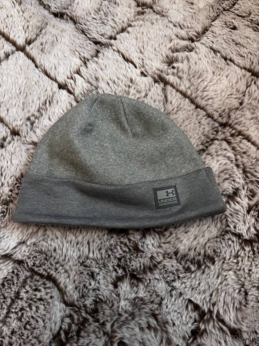 Čiapka Under Armour Siva