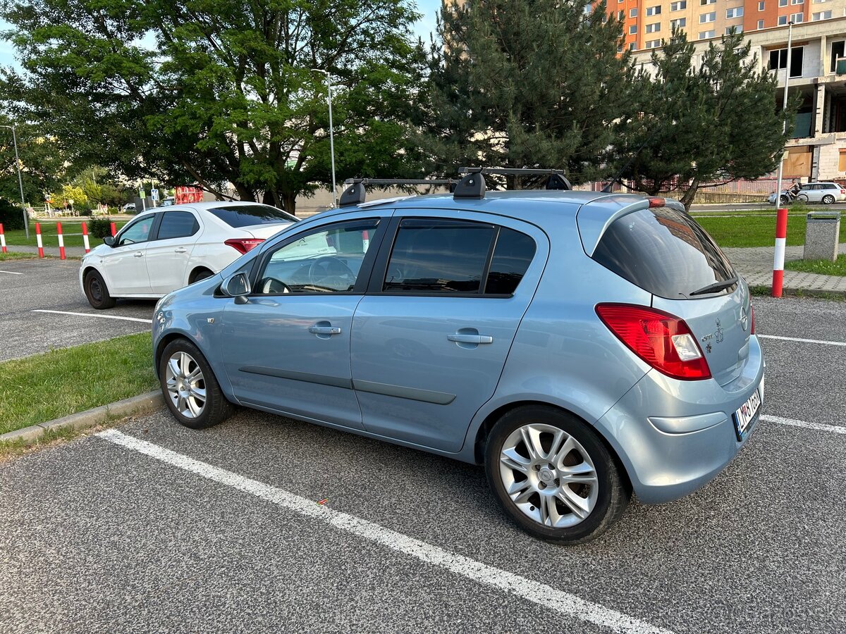 Opel Corsa 1.4 benzin s klimatizaciou