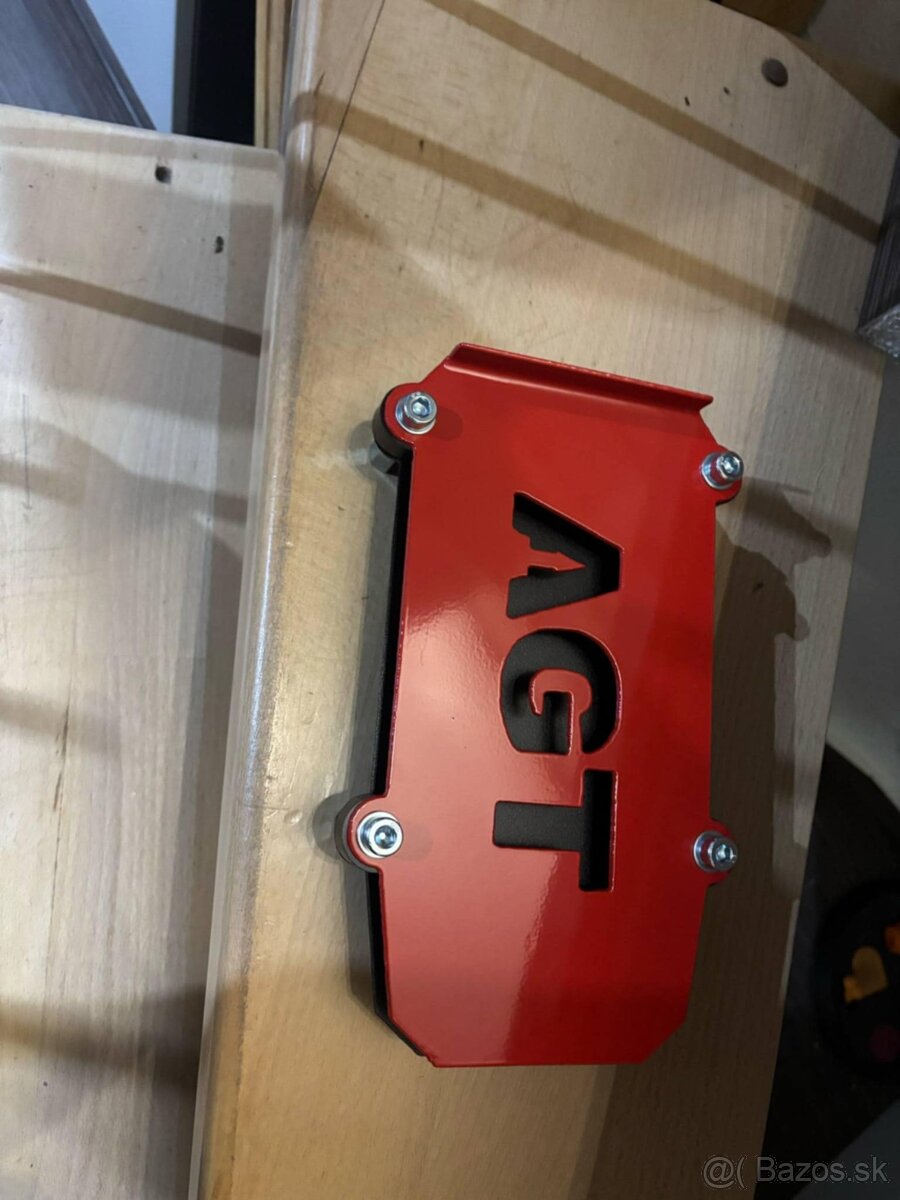 Agt, malotraktor,ukt držiak na pílu