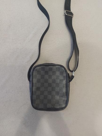 Kapsička louis vuitton