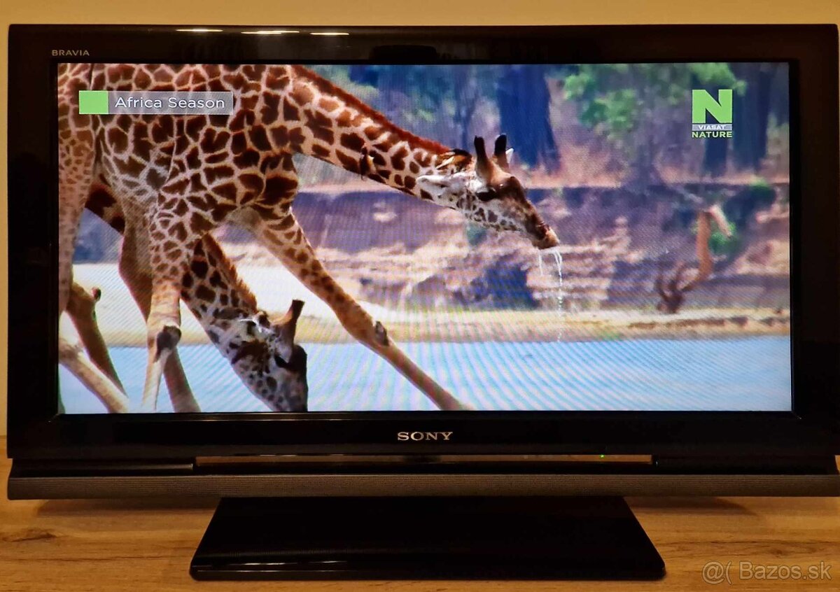 TV SONY BRAVIA 82cm + TV stolík + držiak (Len osobný odber)
