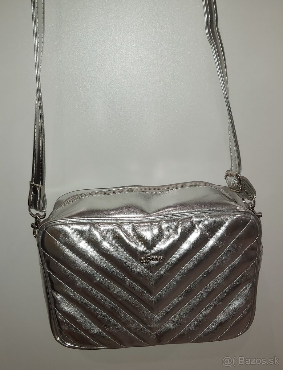Crossbody strieborná kabelka Grosso