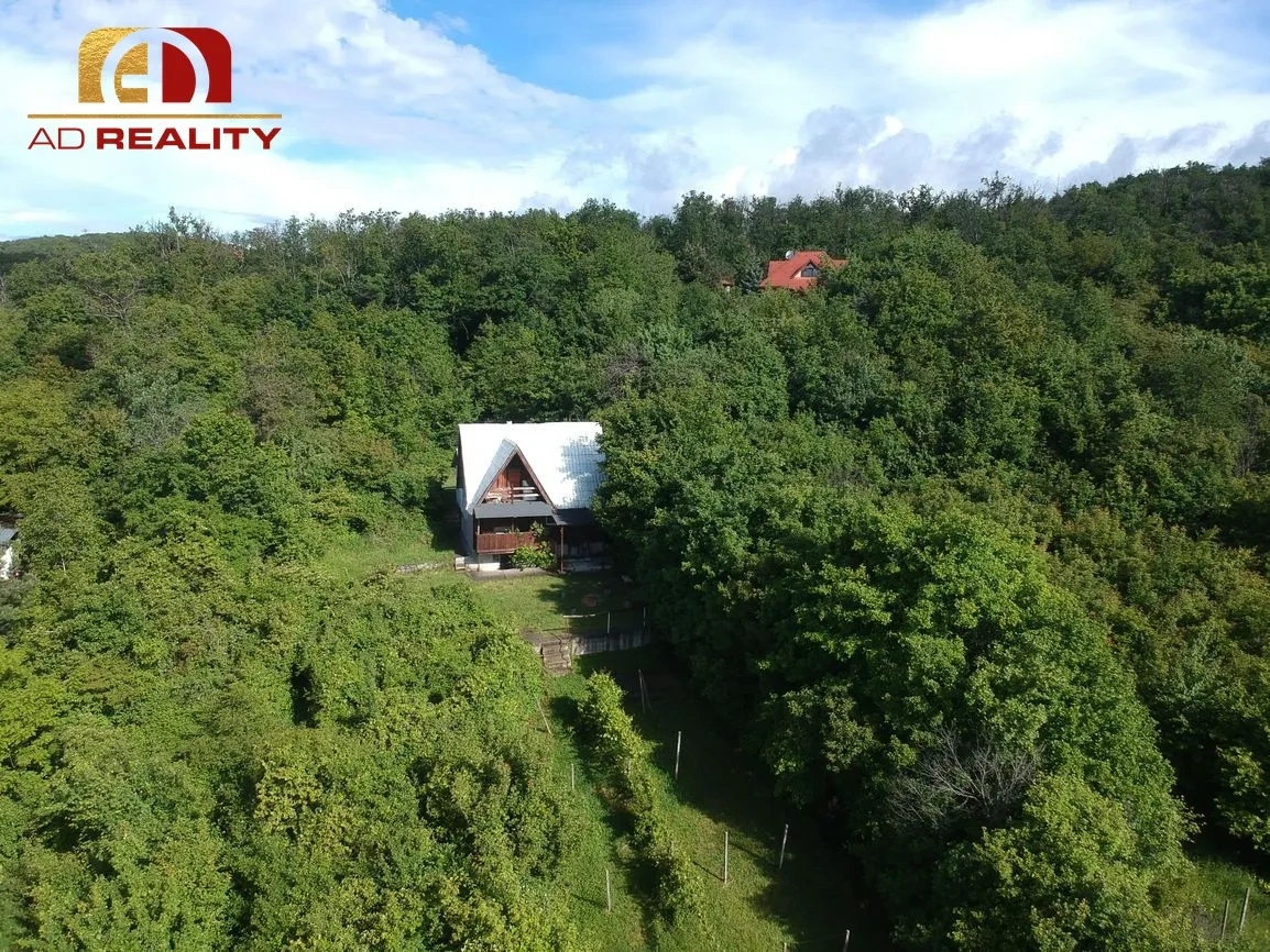 AD REALITY - Rekreačná chata pod lesom- nad obcou Kaluža