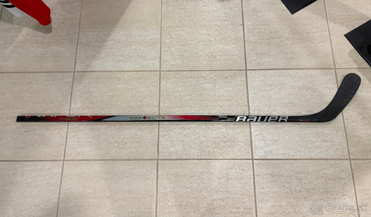Predám hokejku Bauer Hyperlite 2 77flex ľavá P92