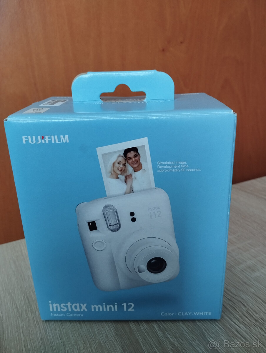 FUJIFILM INSTAX MINI 12