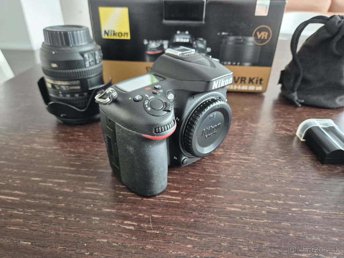 Nikon D7100 + Nikkor 18-105mm + externý blesk