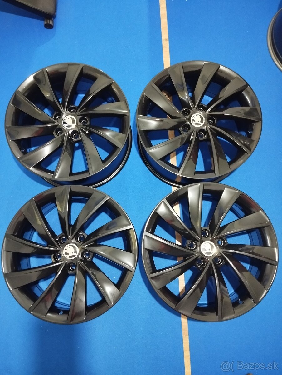 5x112 R18 Originál Škoda Superb 3