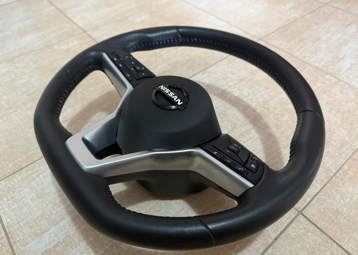 NISSAN PATROL Y60/Y61 - UPRAVENÝ VOLANT