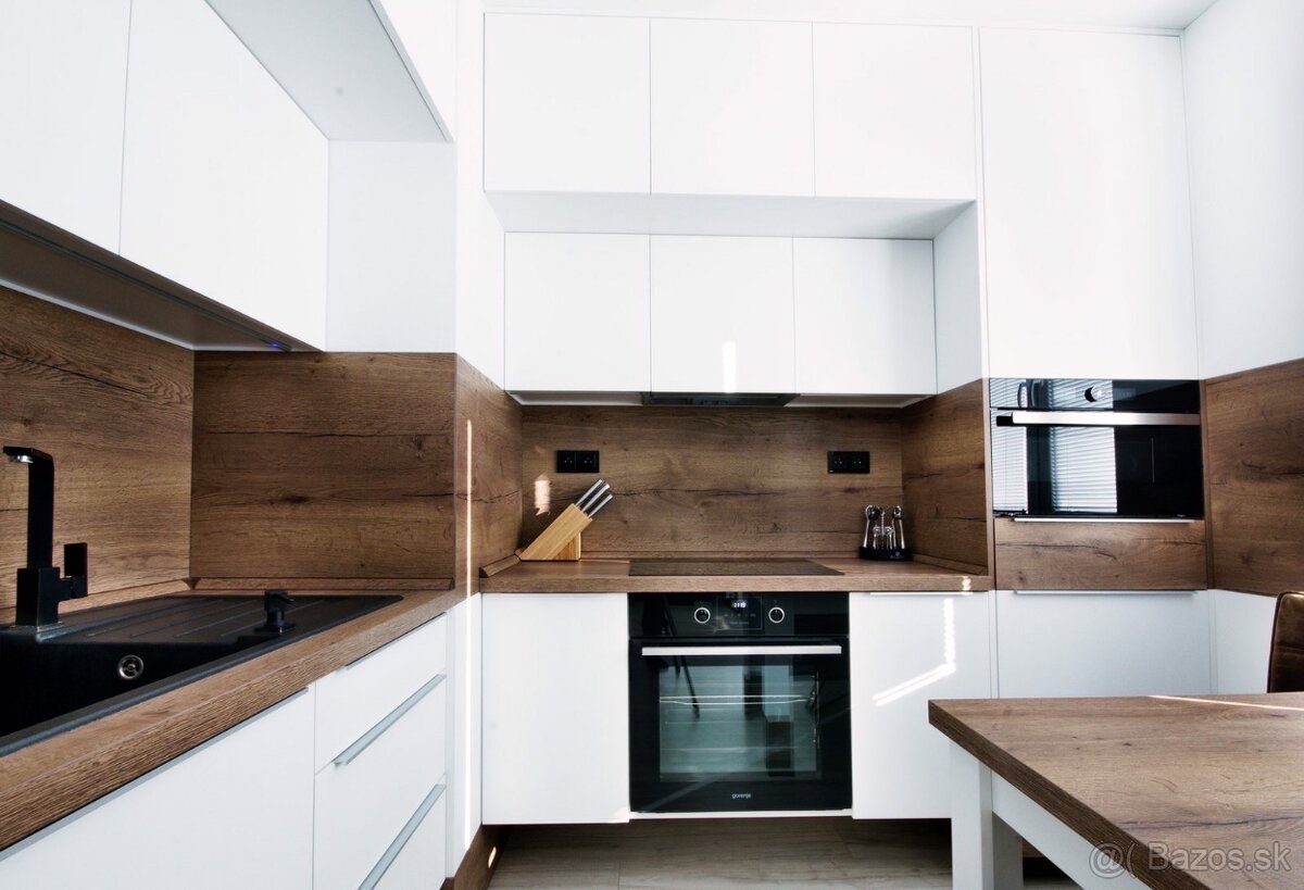 LUXUSNÝ 1-IZBOVÝ BYT S LODŽIOU