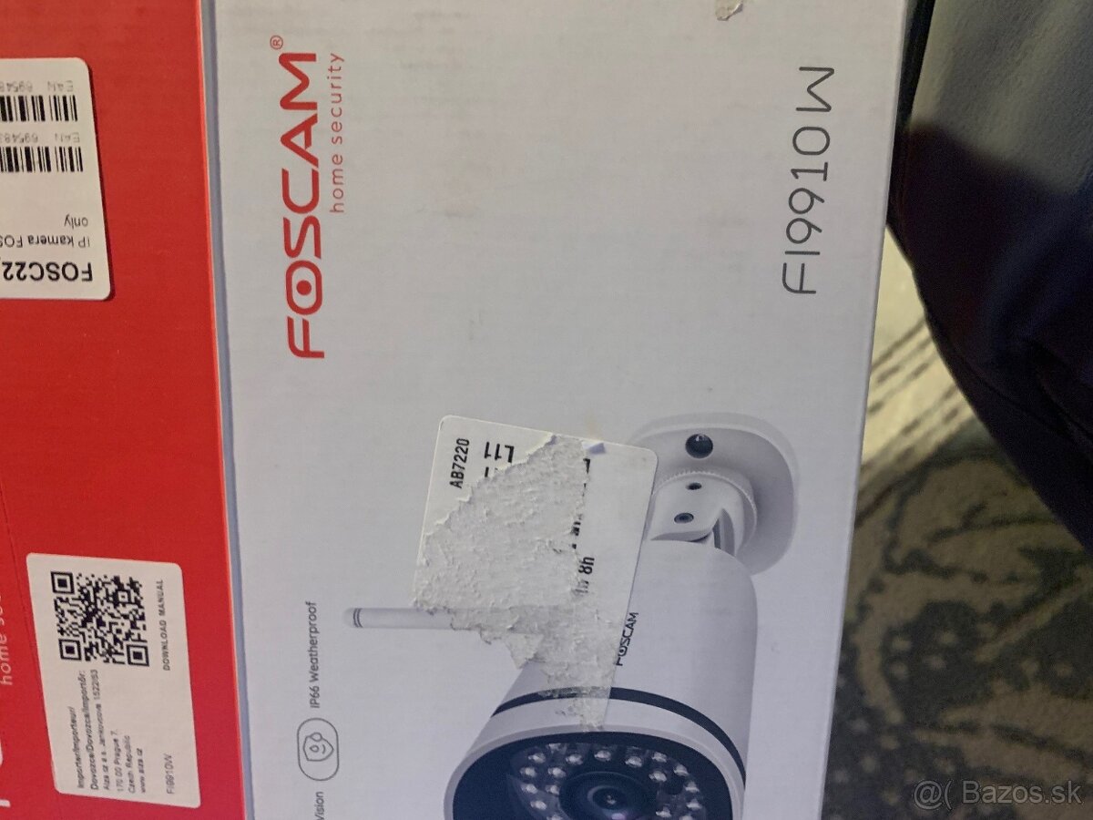 Predam 2 nove kamery  FOSCAM FI9910W  wifi aj kabel