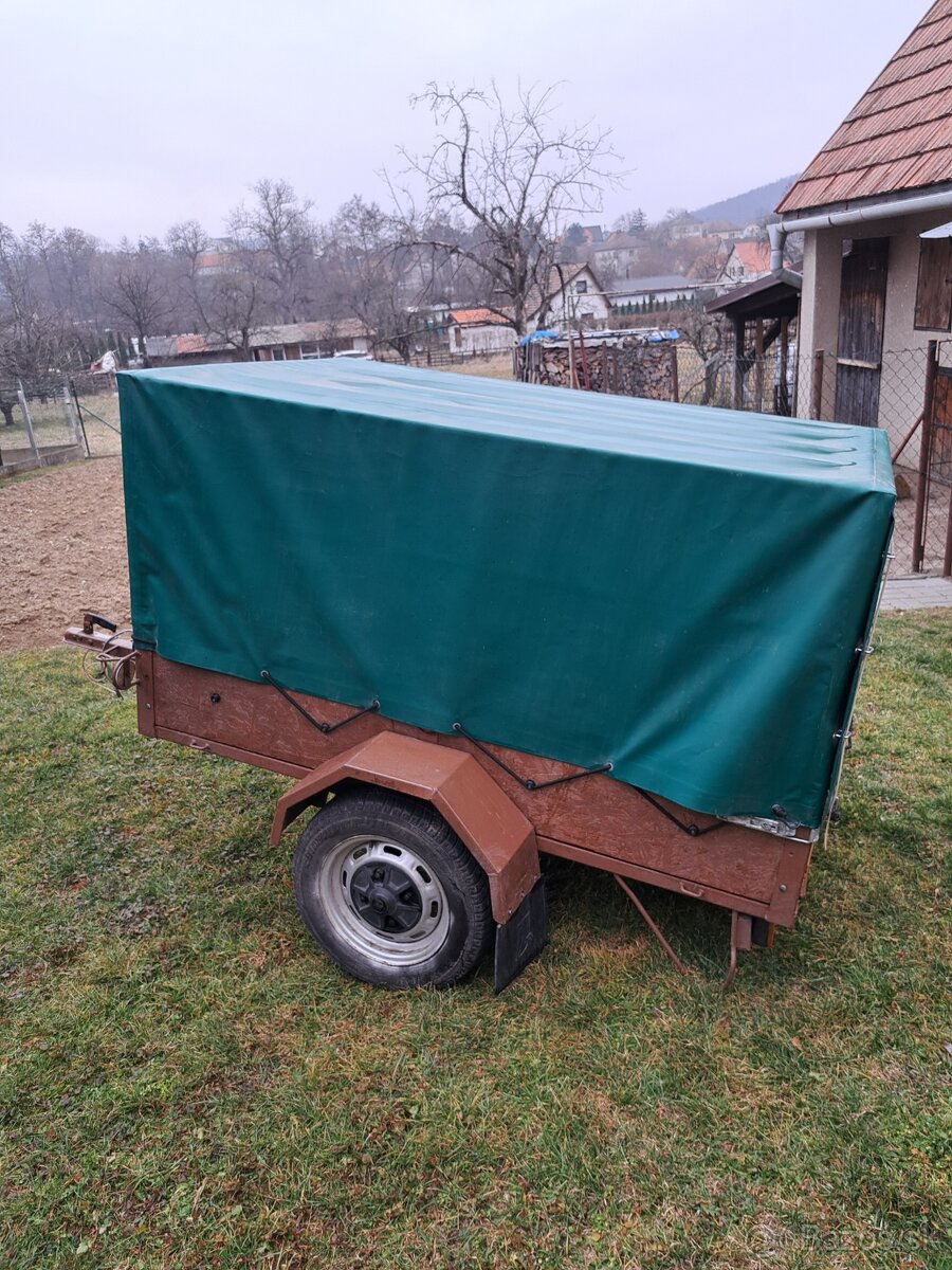 Privesny vozik