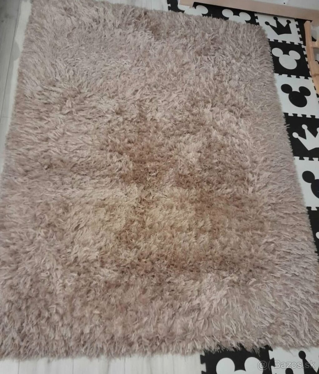 Predám veľký koberec