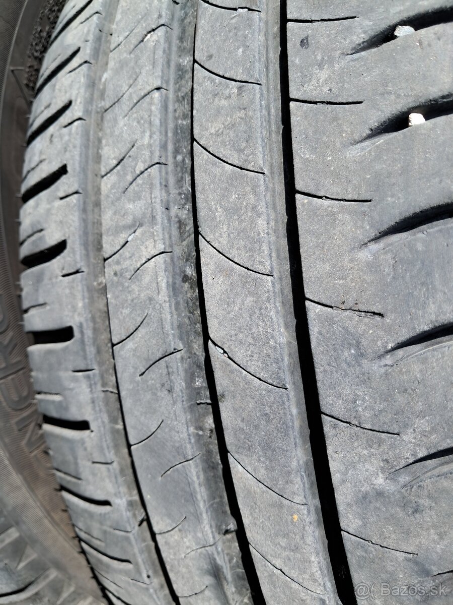 Predam pneu r16 205 55