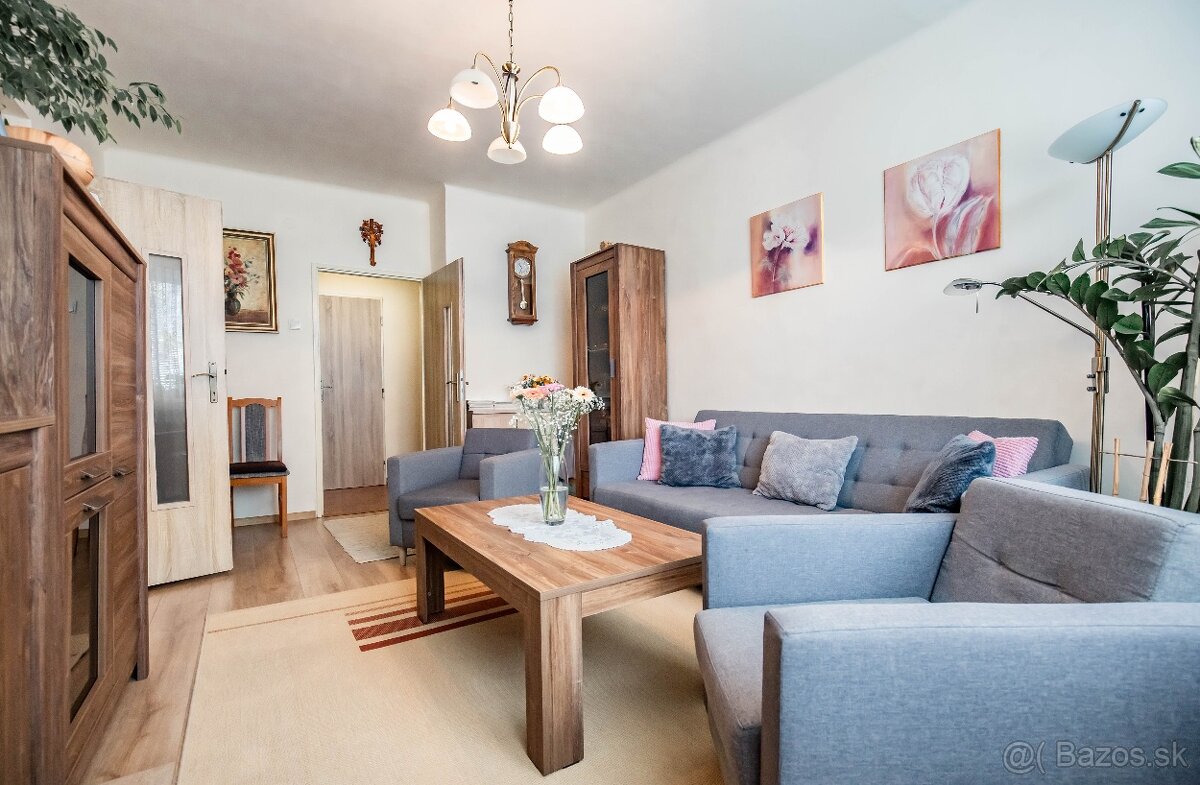 2-izb. byt v HLOHOVCI Za Poštou, výmera 50,44 m2 + balkón,