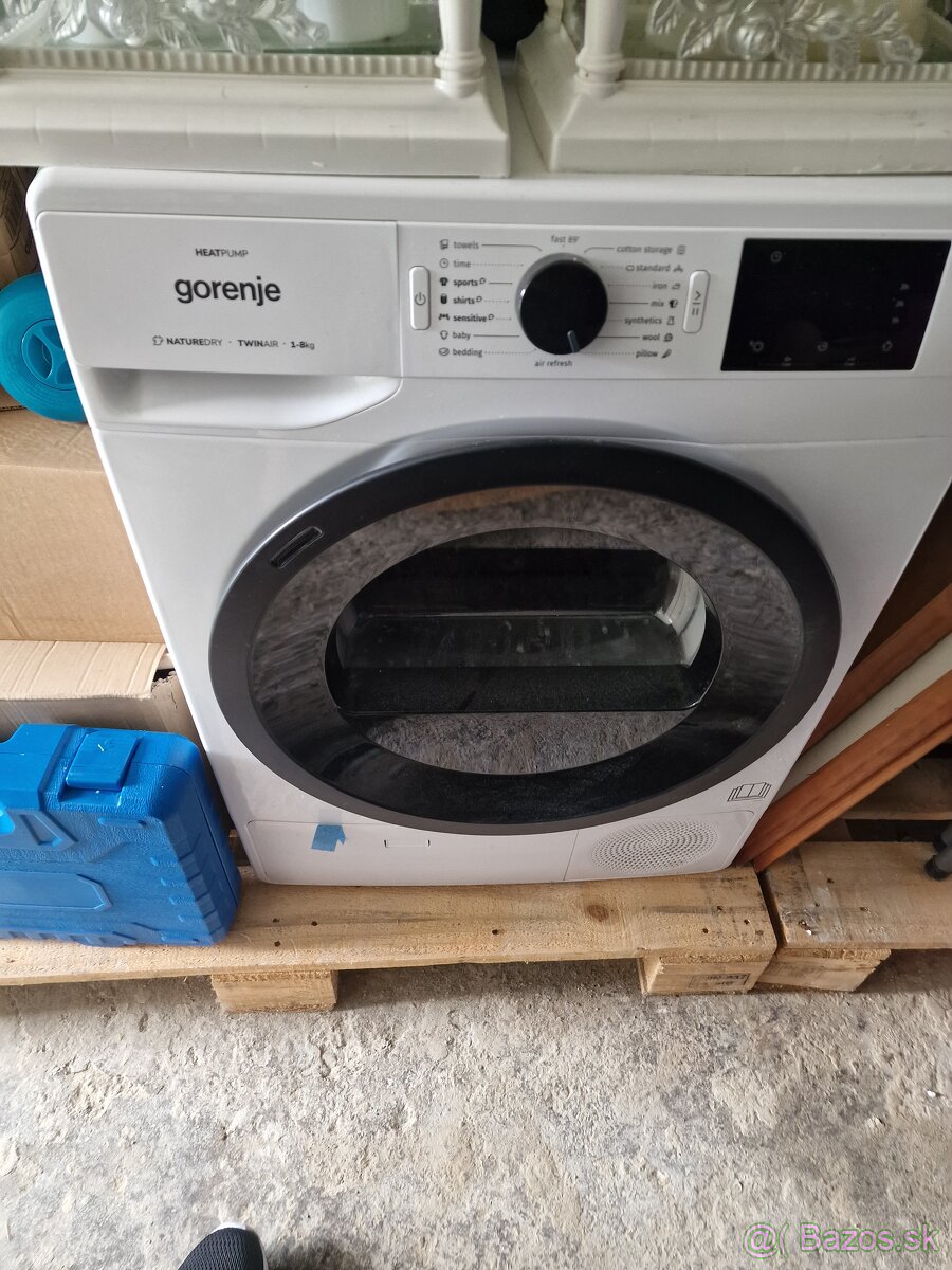 Na predaj uplne nova asusička gorenje