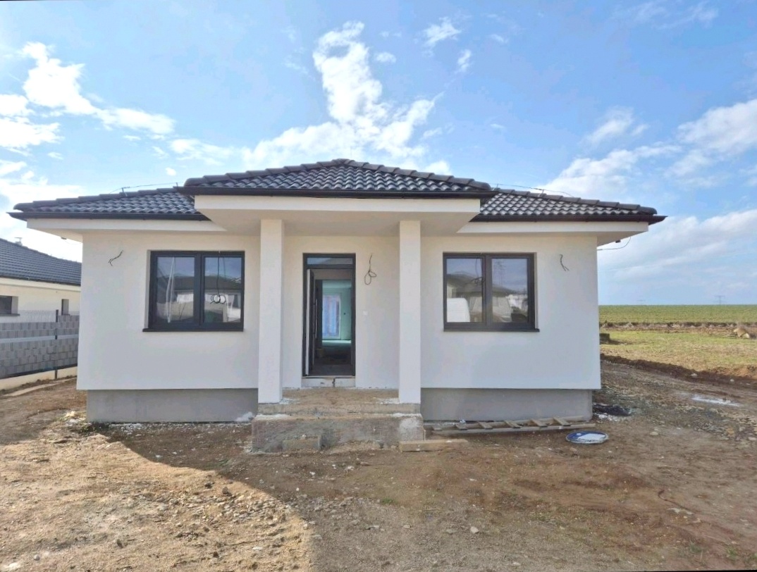 Moderný 4-izbový bungalov v Čani, dom s pozemkom v cene bytu