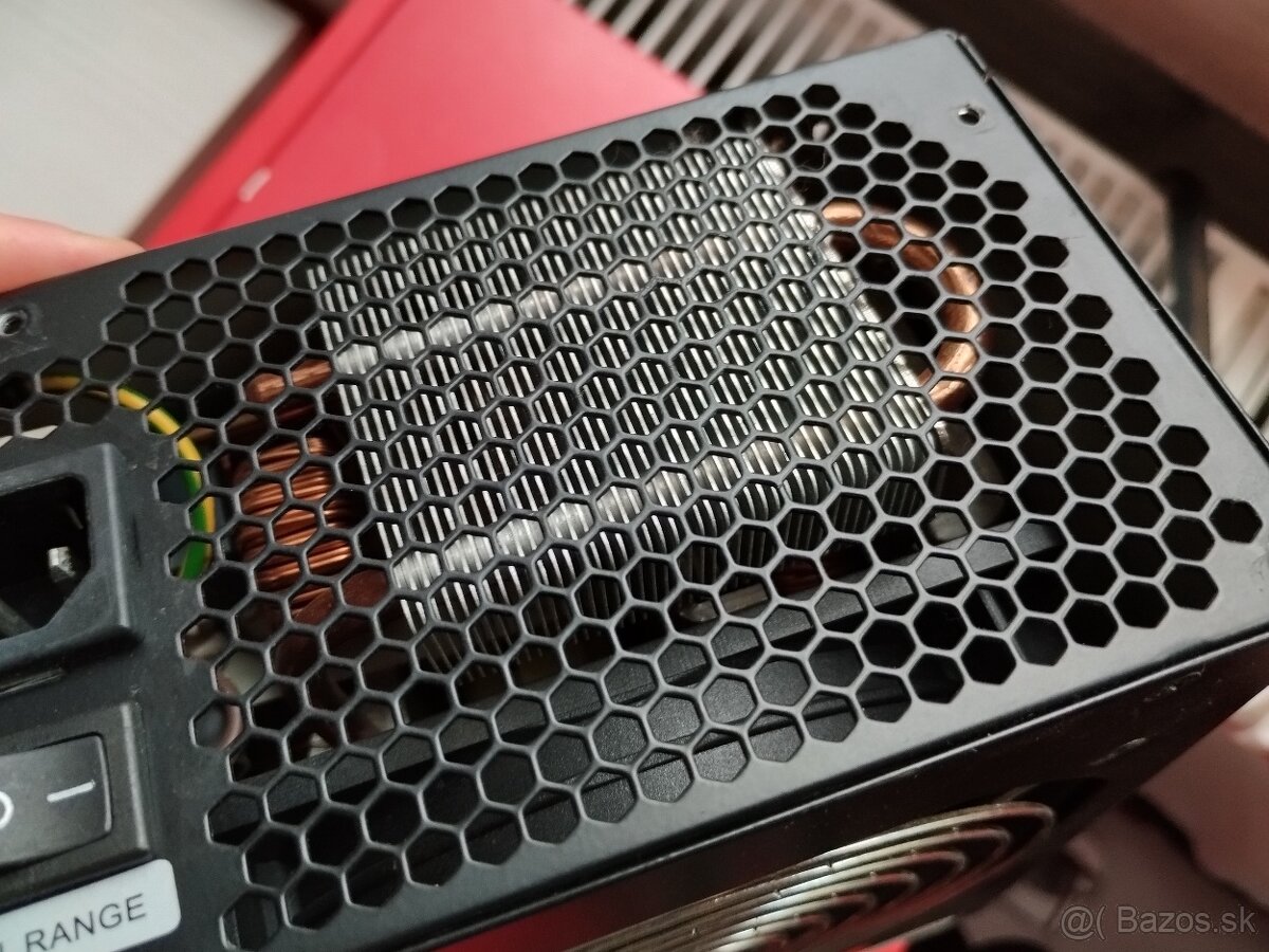 Zalman ZM600-HP kvalitný zdroj s heat pipe chladením