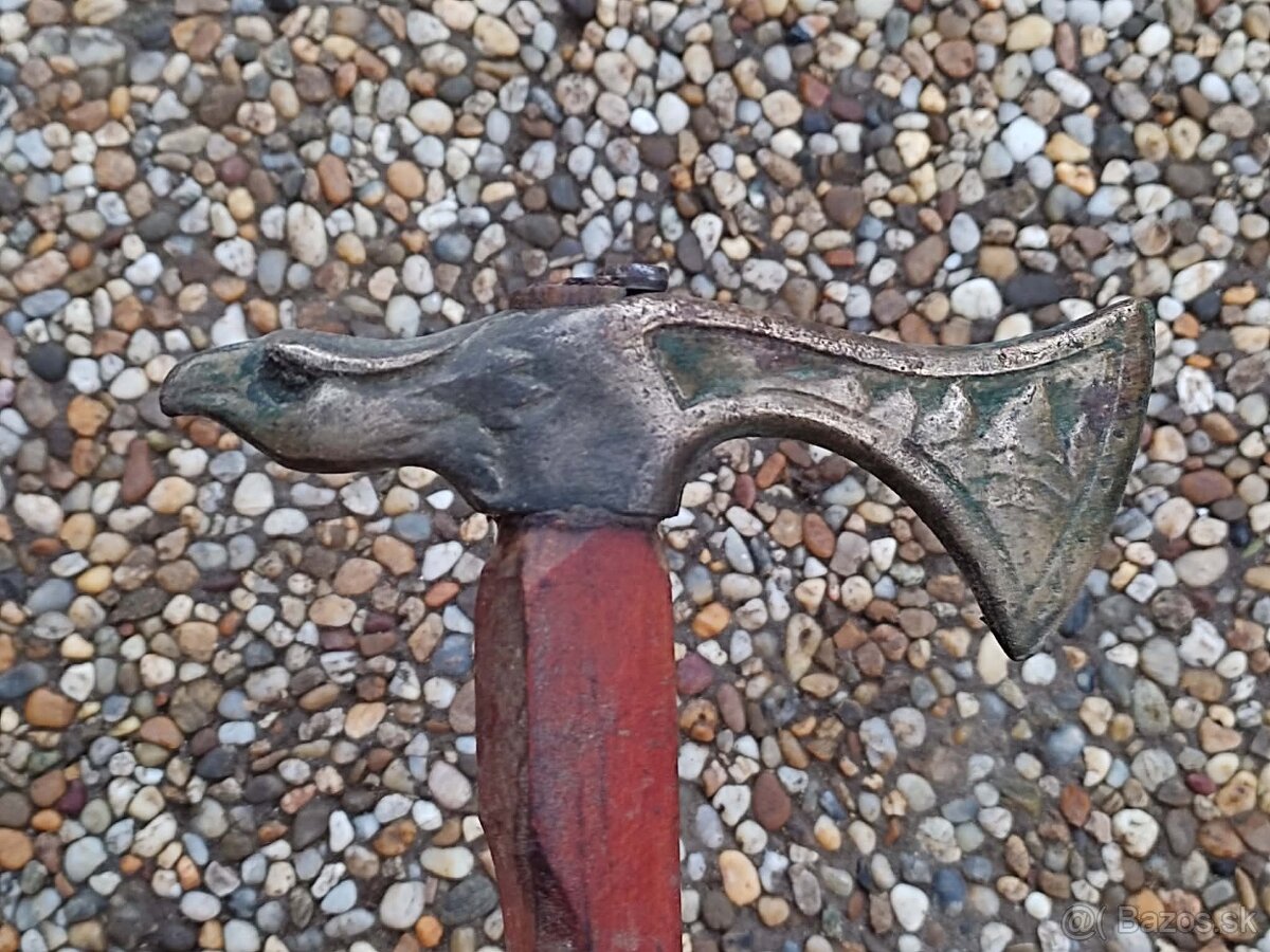 Stará Valaska s orlou hlavou