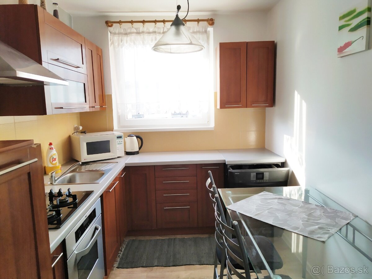 Prenájom 3 izbový byt