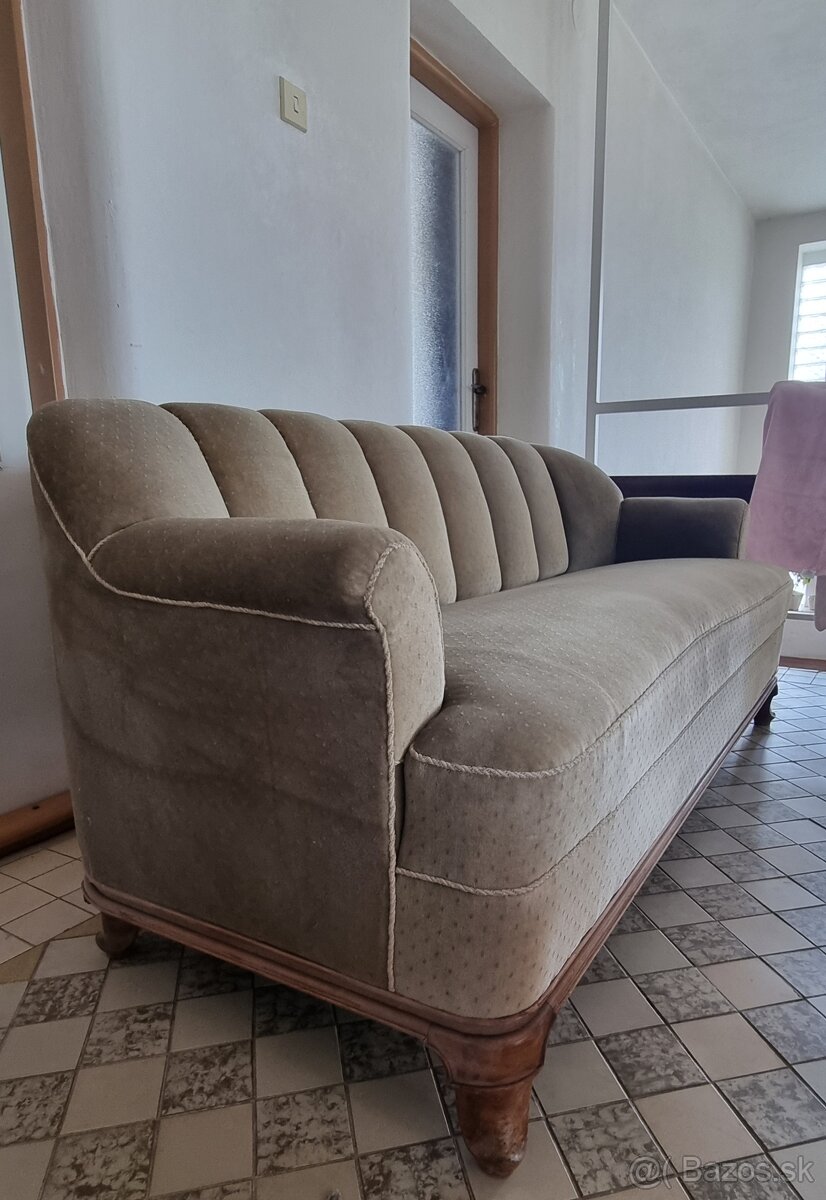 Starozitna sedacia suprava 3+1+1