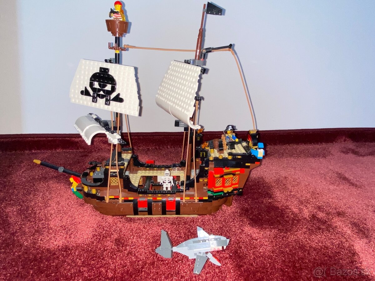 Lego Creator 31109 Piratska loď 3v1