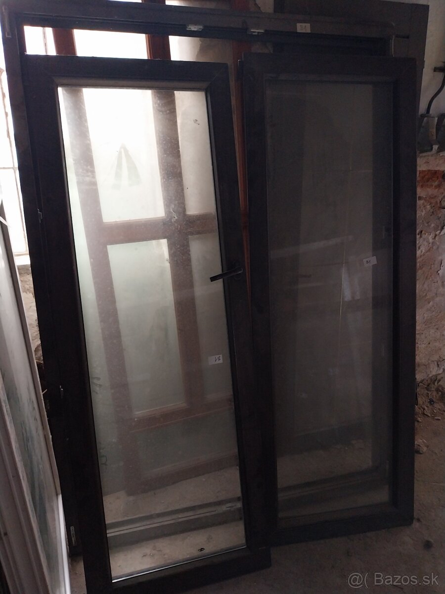 Balkonove dvere plastove tmavy dub 1820x1400
