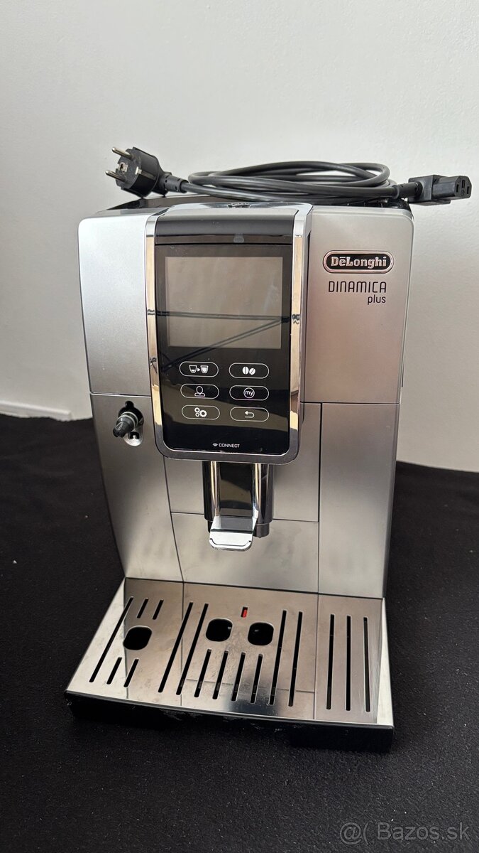 Predam kavovar delonghi