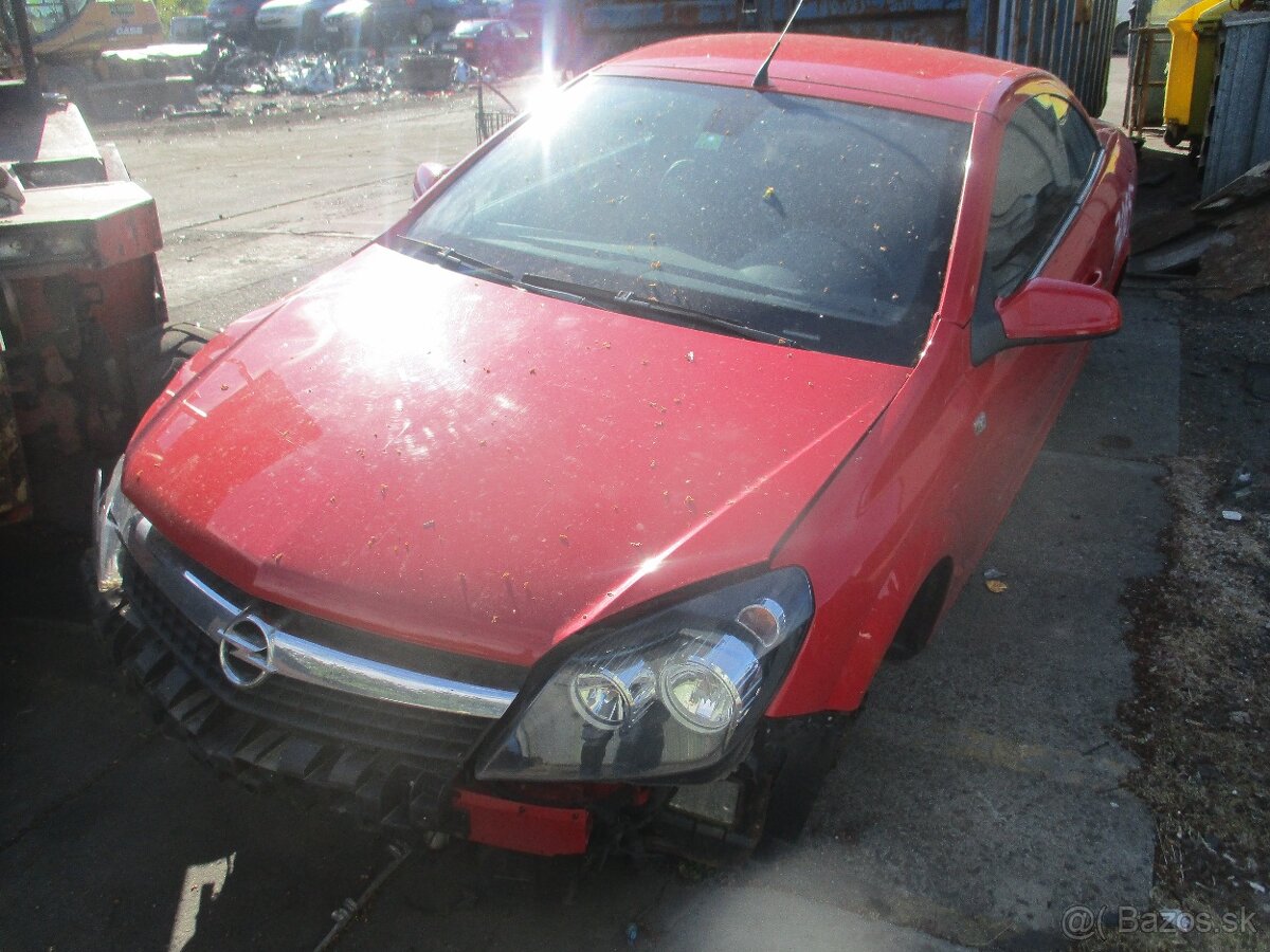 Opel Astra Twin Top / cabrio rozpredam na nahradne diely