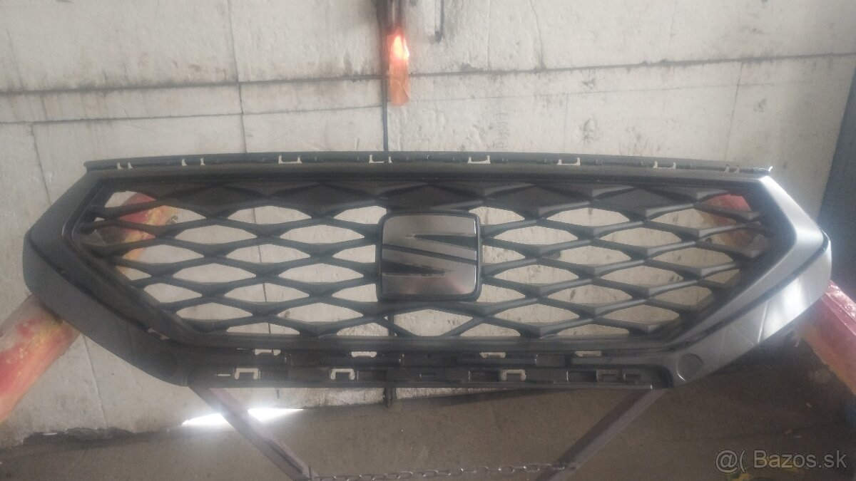 Predna maska Seat tarraco