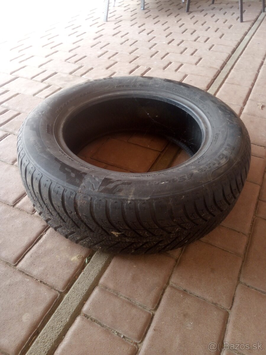 Predám 4x nexen 215/65r16 zimné