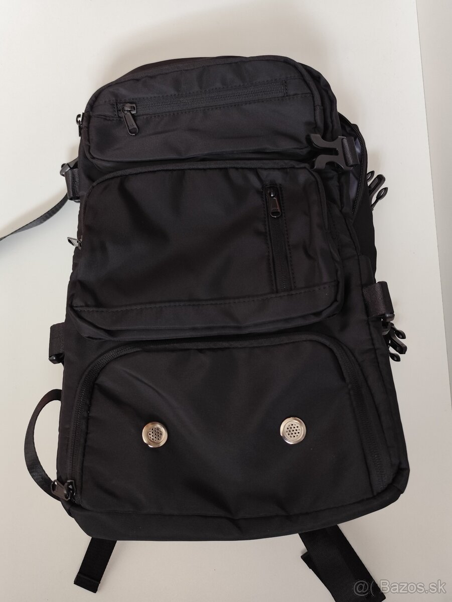 Cestovný batoh 40x25x20
